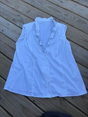 Gorsuch wallmann White Ruffle V-Neck Sleeveless Blouse size 46